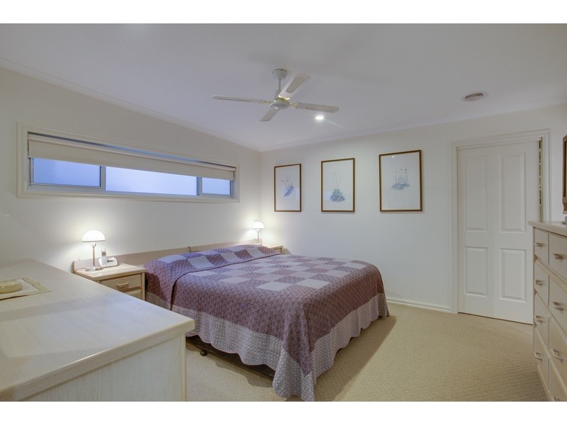 15 Moore Street, Ferntree Gully VIC 3156