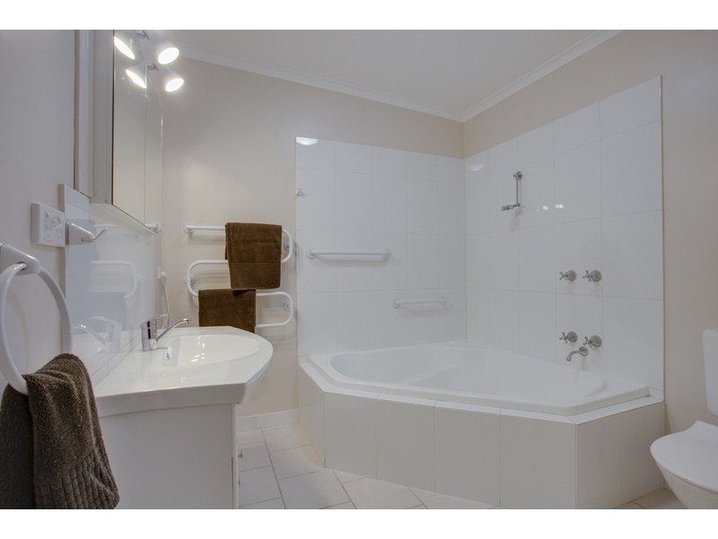 15 Moore Street, Ferntree Gully VIC 3156