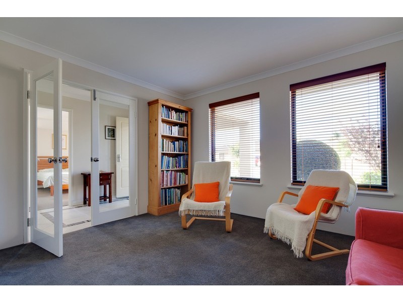 56 Minjah Circuit, Carramar WA 6031