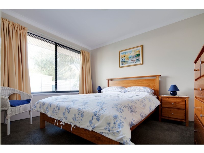 56 Minjah Circuit, Carramar WA 6031