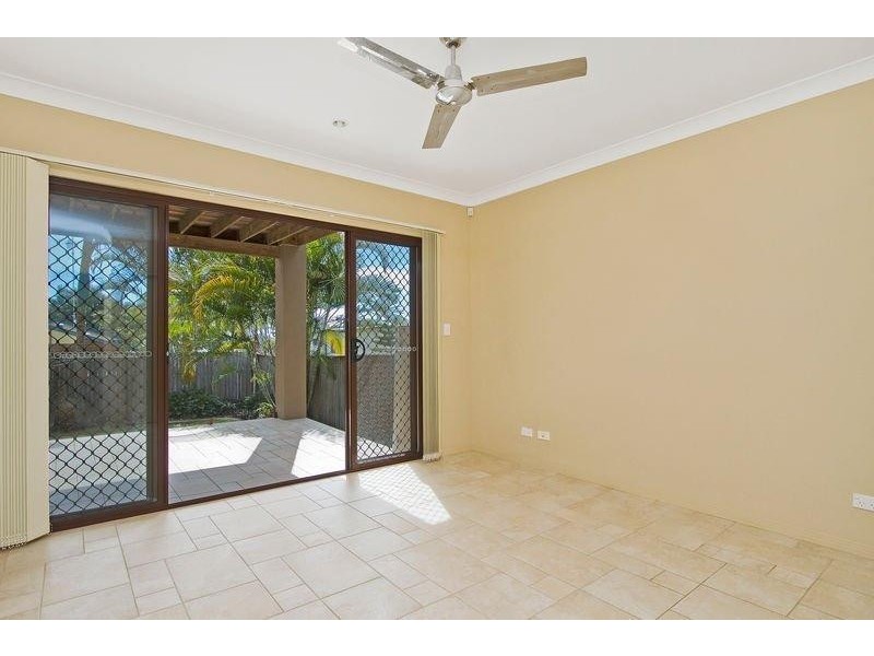 2/23 Biby Street, Tugun QLD 4224