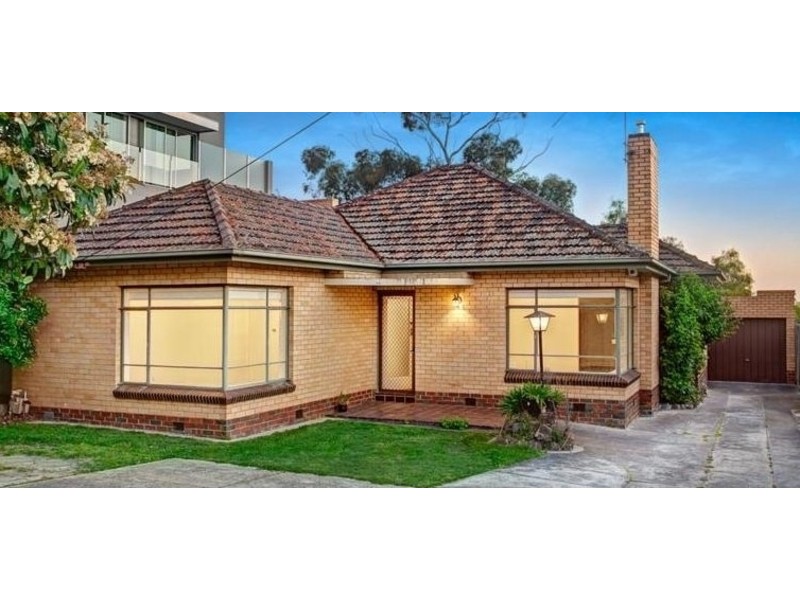 972 Riversdale Rd, Surrey Hills VIC 3127