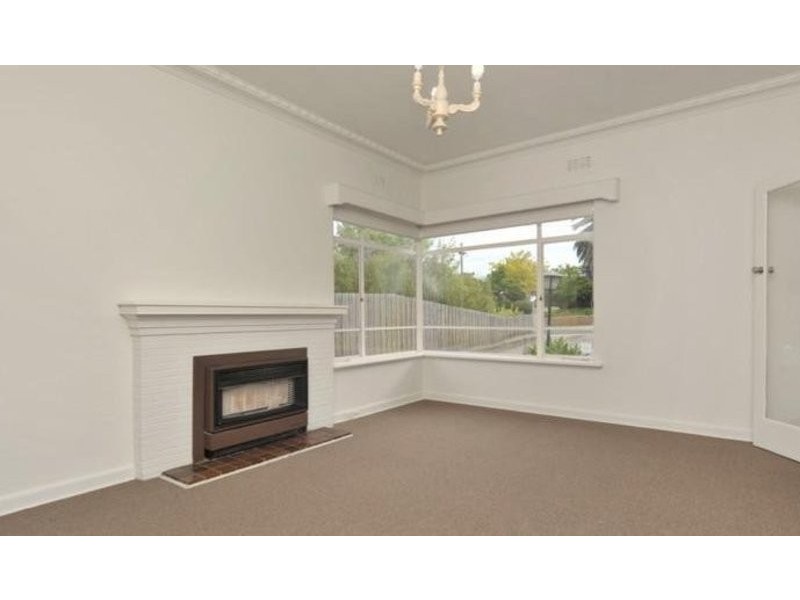 972 Riversdale Rd, Surrey Hills VIC 3127