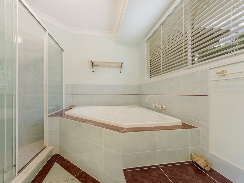 15 Ballarat Court, Tallai QLD 4213