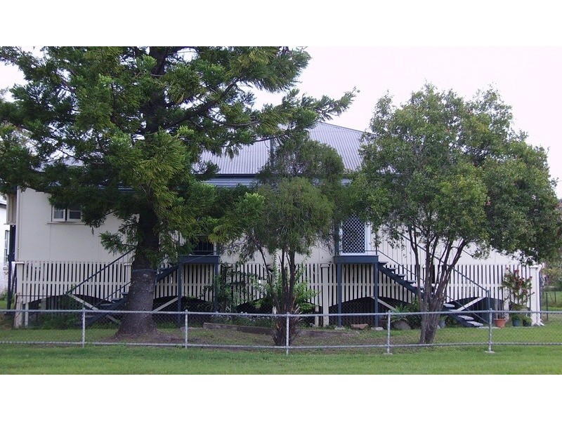 1-4/196 Murray St, Allenstown QLD 4700