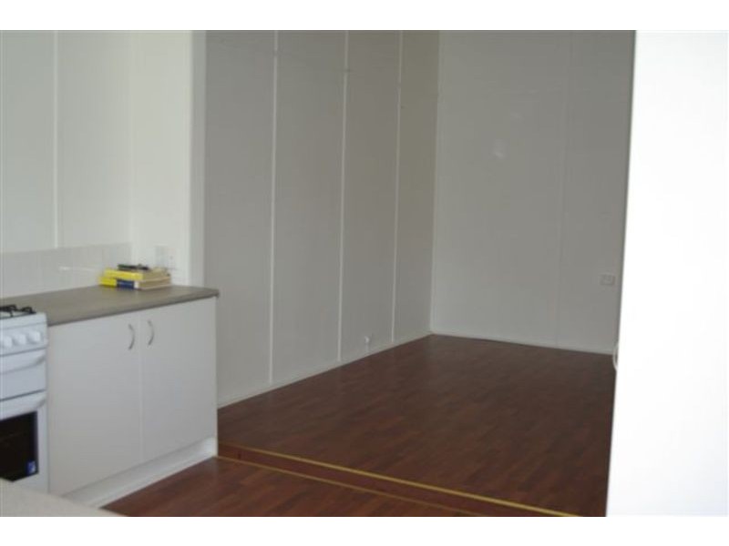 1-4/196 Murray St, Allenstown QLD 4700
