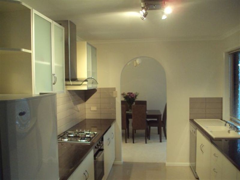 10 Normandy Rd, Woodcroft SA 5162