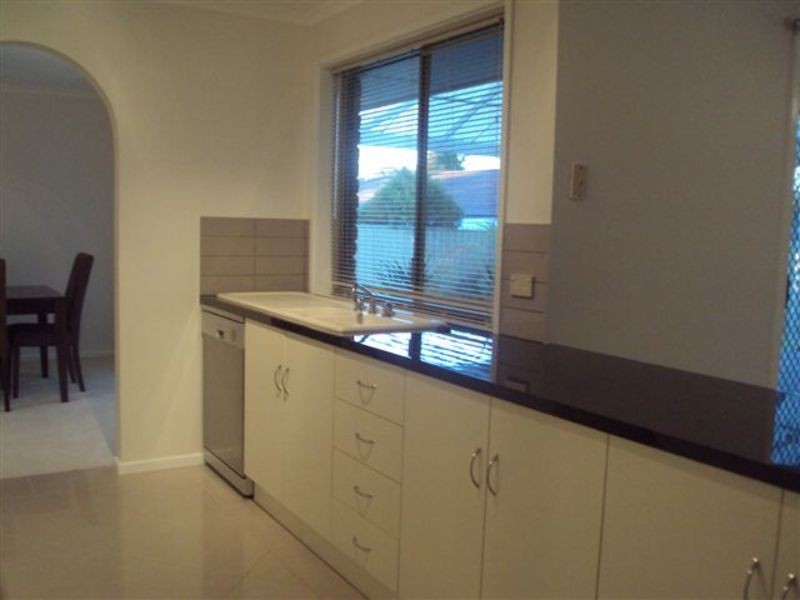 10 Normandy Rd, Woodcroft SA 5162