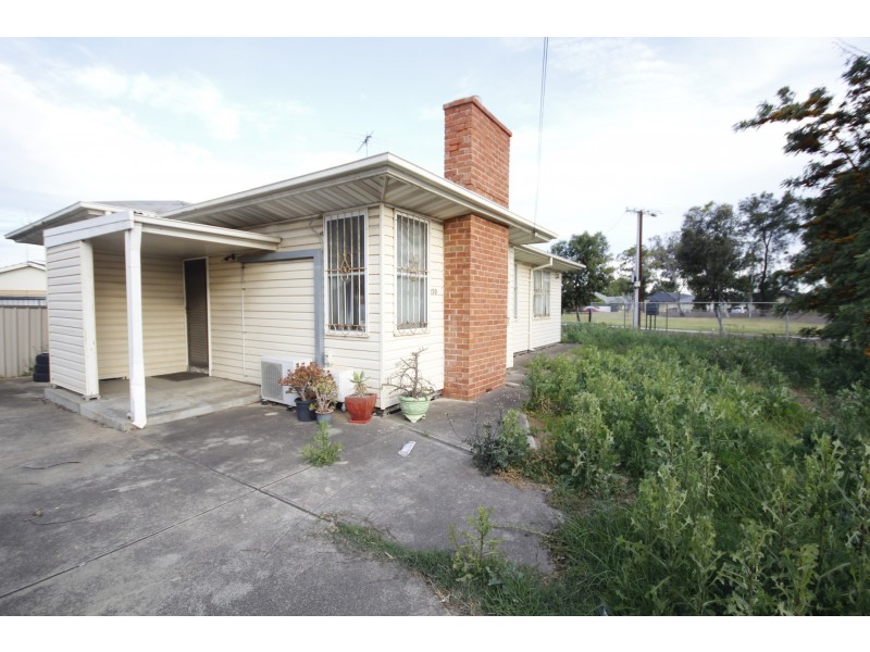 220 Hanson Rd, Mansfield Park SA 5012