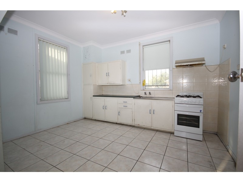 220 Hanson Rd, Mansfield Park SA 5012