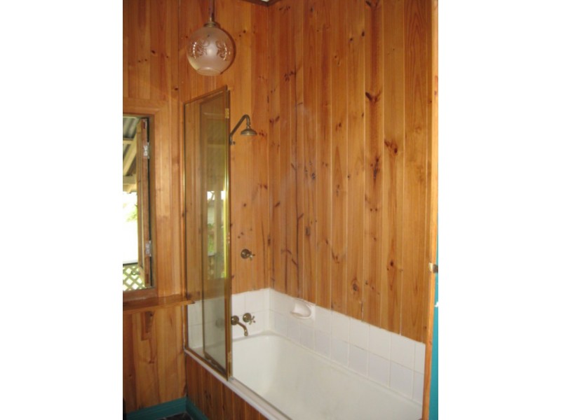 61 Irwin Terrace, Oxley QLD 4075