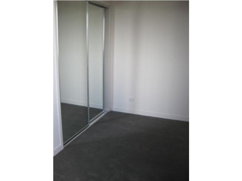 12.05/240 Barkly Street, Footscray VIC 3011