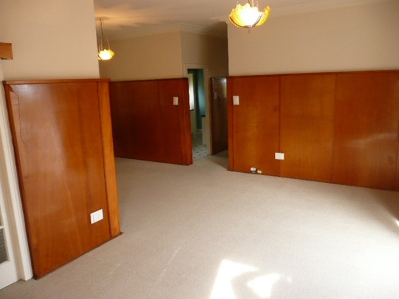 65 Reuben St, Holland Park QLD 4121