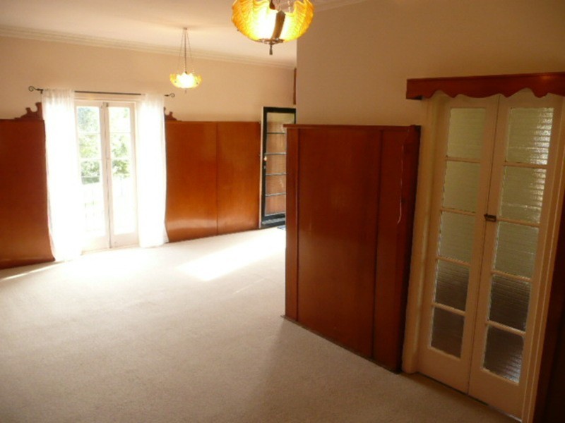 65 Reuben St, Holland Park QLD 4121