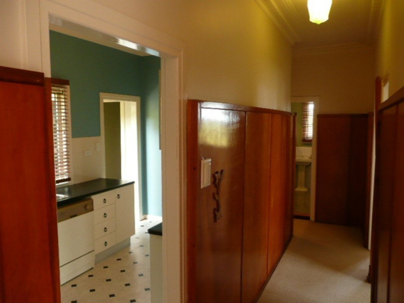 65 Reuben St, Holland Park QLD 4121