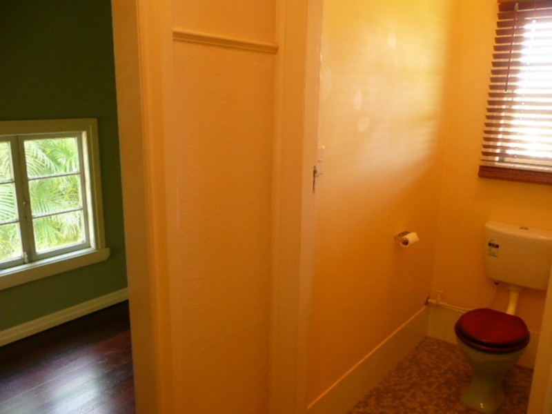 65 Reuben St, Holland Park QLD 4121