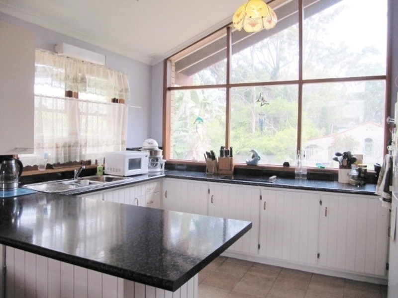 1 Wondaboyne Avenue, Charmhaven NSW 2263