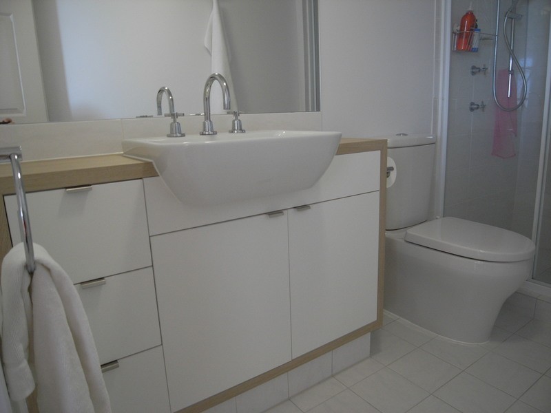 1065/2633 Gold Coast Highway, Broadbeach QLD 4218