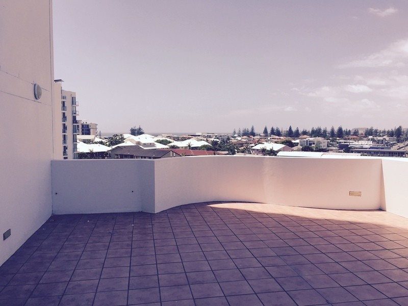 1065/2633 Gold Coast Highway, Broadbeach QLD 4218