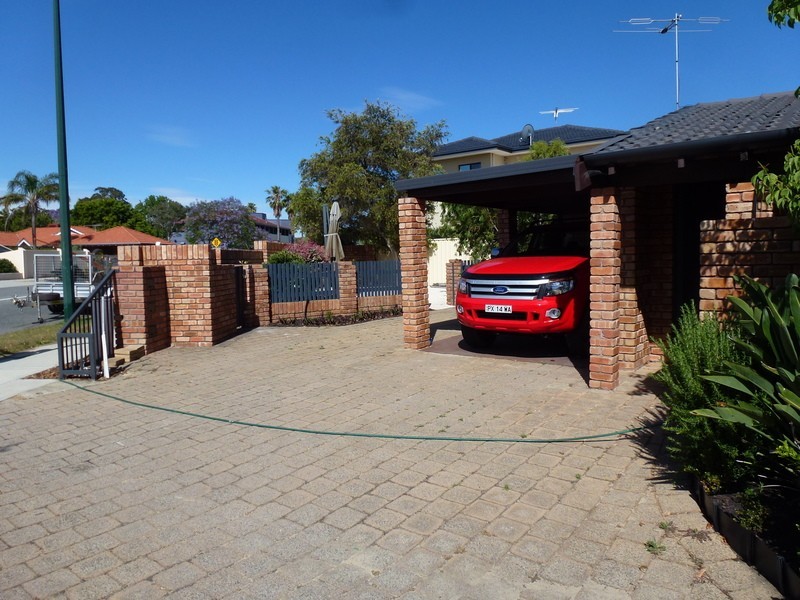 1/141 South Terrace, Como WA 6152