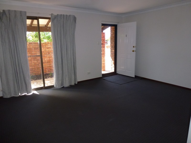 1/141 South Terrace, Como WA 6152