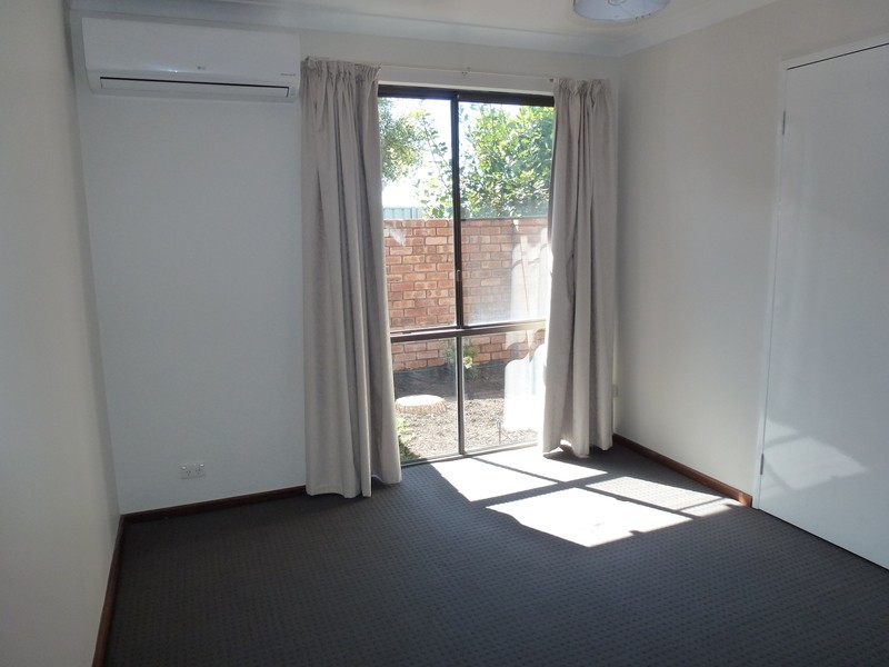 1/141 South Terrace, Como WA 6152