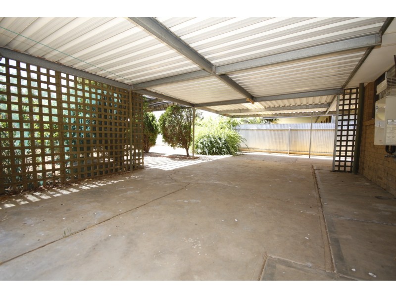 14 Bond Ave, Burton SA 5110