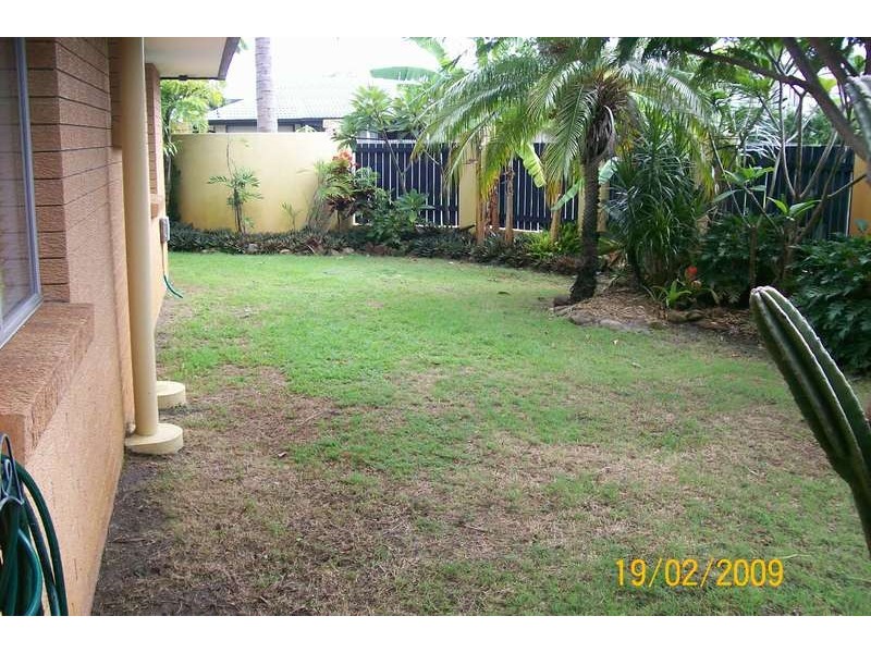 6 Margaroola Avenue, Biggera Waters QLD 4216
