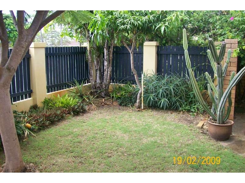 6 Margaroola Avenue, Biggera Waters QLD 4216