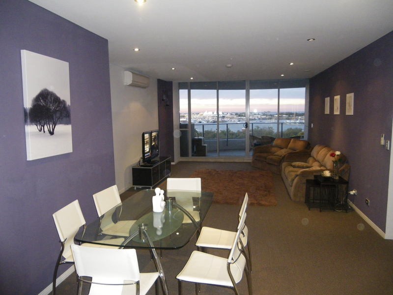 1004/4 Como Crescent, Southport QLD 4215