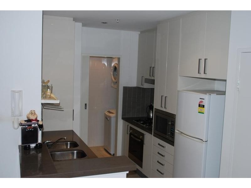 1004/4 Como Crescent, Southport QLD 4215