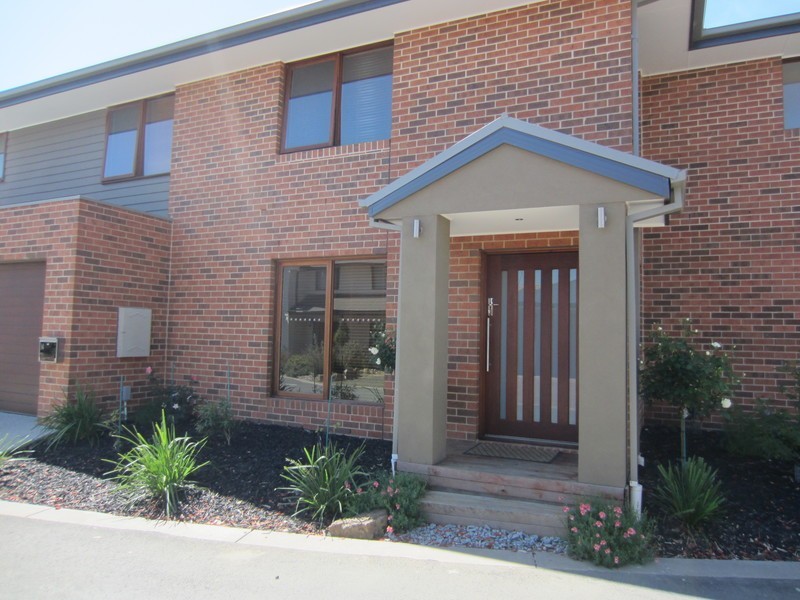 14 Green Place, Eltham VIC 3095
