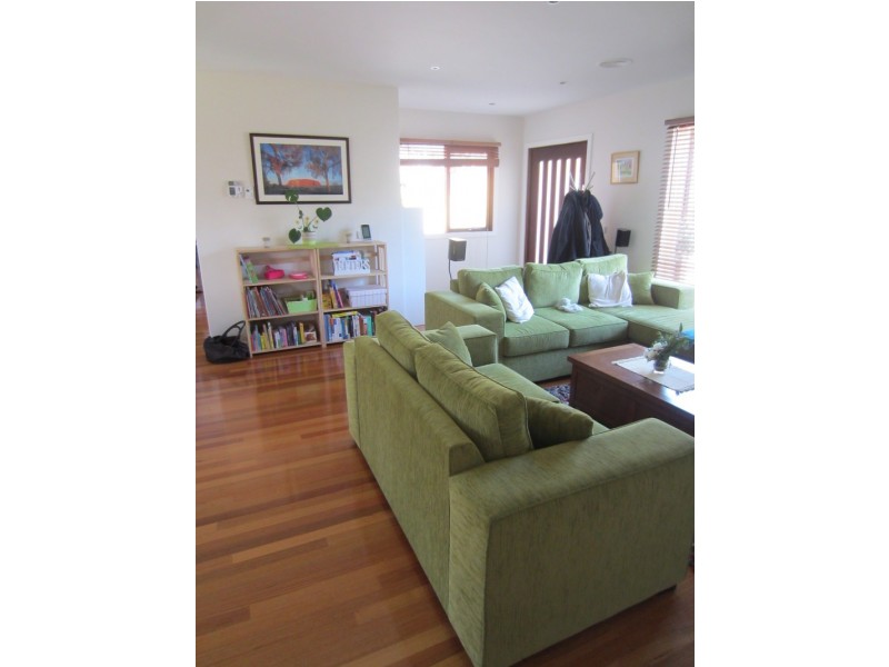 14 Green Place, Eltham VIC 3095
