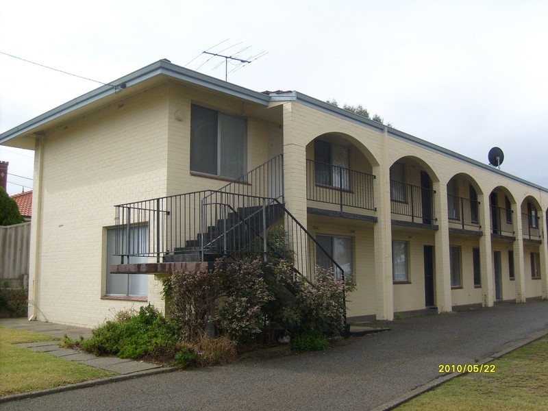 4/8 Rutland Ave, Lathlain WA 6100