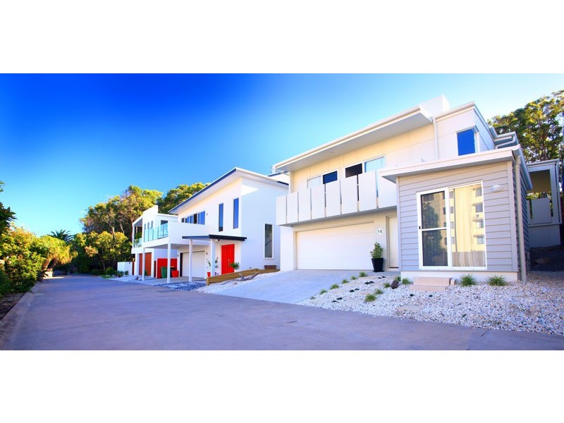 18 Mari Street, Alexandra Headland QLD 4572