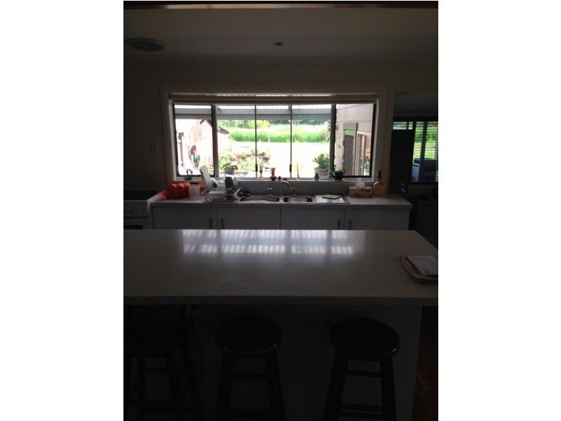 214 Marsh Rd, Bobs Farm NSW 2316