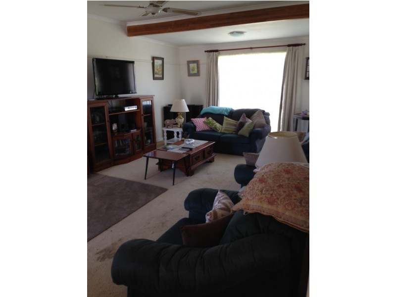 214 Marsh Rd, Bobs Farm NSW 2316