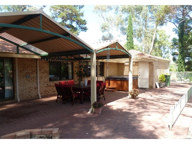 9 Shepherd Street, Glen Forrest WA 6071