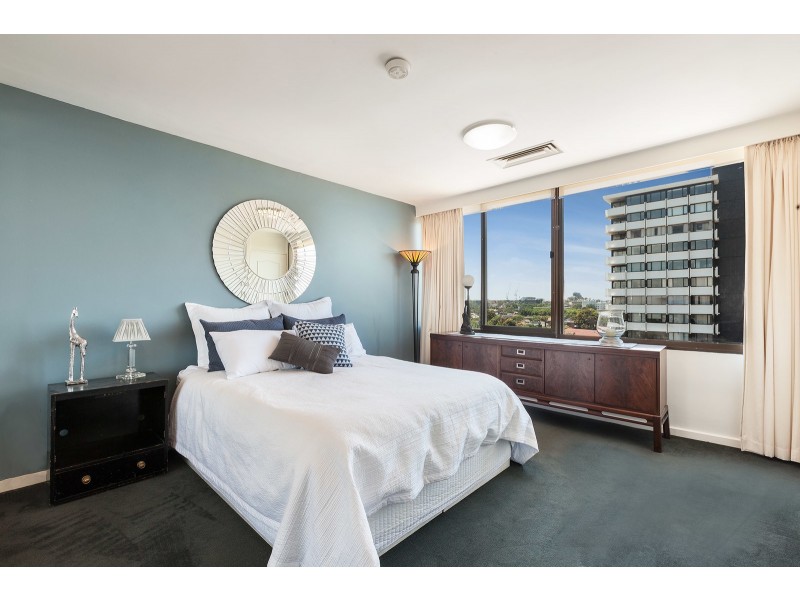 92/325 Beaconsfield Parade, St Kilda West VIC 3182