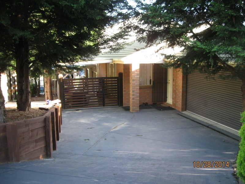 43 Avebury Drive, Berwick VIC 3806