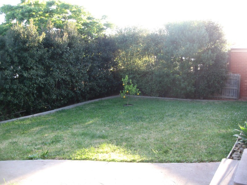 43 Avebury Drive, Berwick VIC 3806