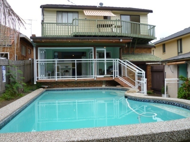 20 Bungalow Road, Peakhurst NSW 2210