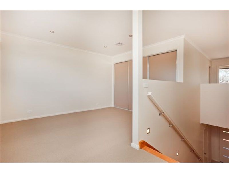 5 Ray Ellis Crescent, Forde ACT 2914