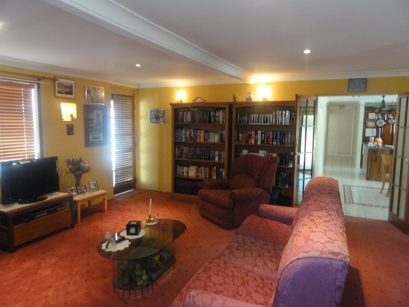 9 Yvonne Ave, Thornlands QLD 4164