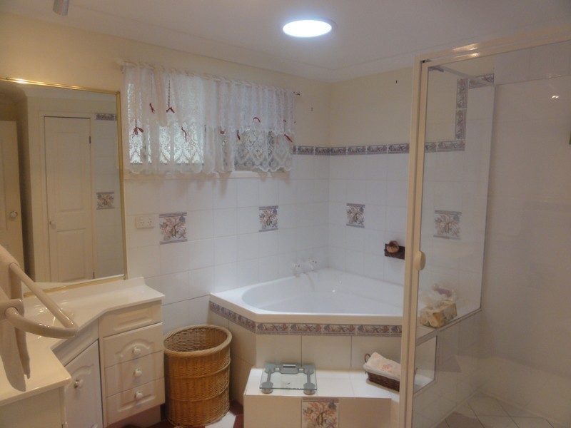 9 Yvonne Ave, Thornlands QLD 4164