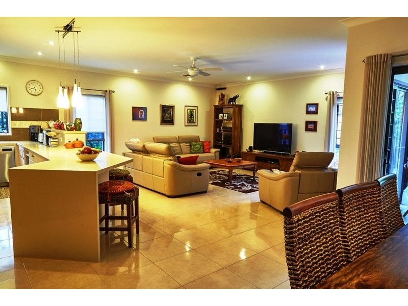 12 Confluence Court, Eatons Hill QLD 4037