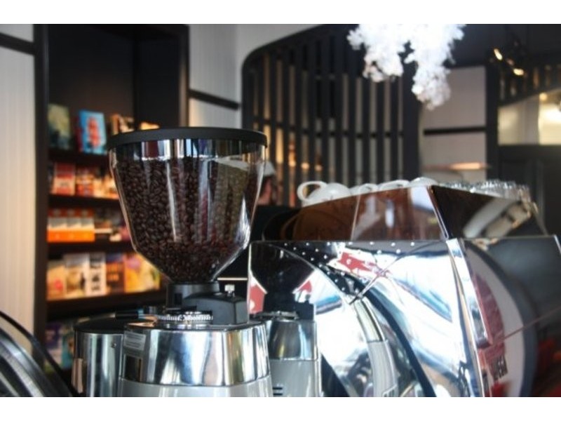 85 Lake St, Cairns QLD 4870