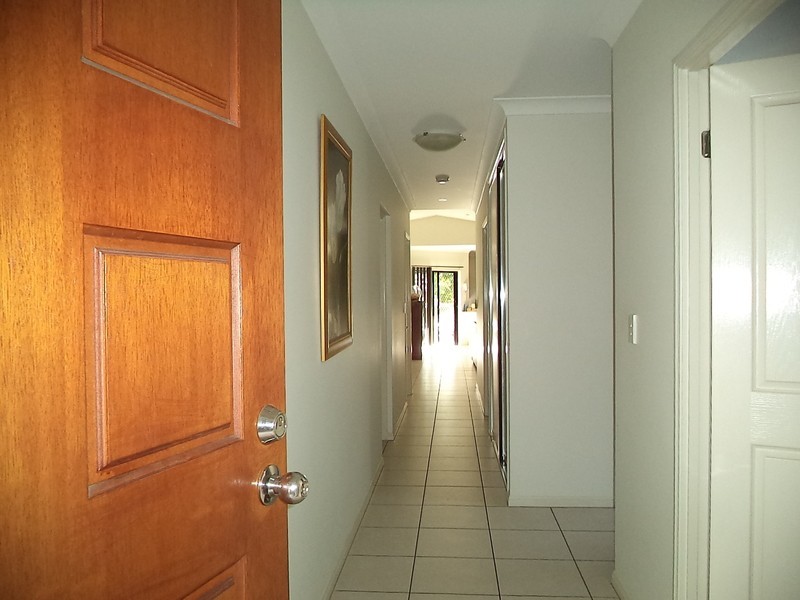 34 Seclusion Drive, Palm Cove QLD 4879