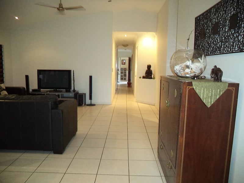 34 Seclusion Drive, Palm Cove QLD 4879