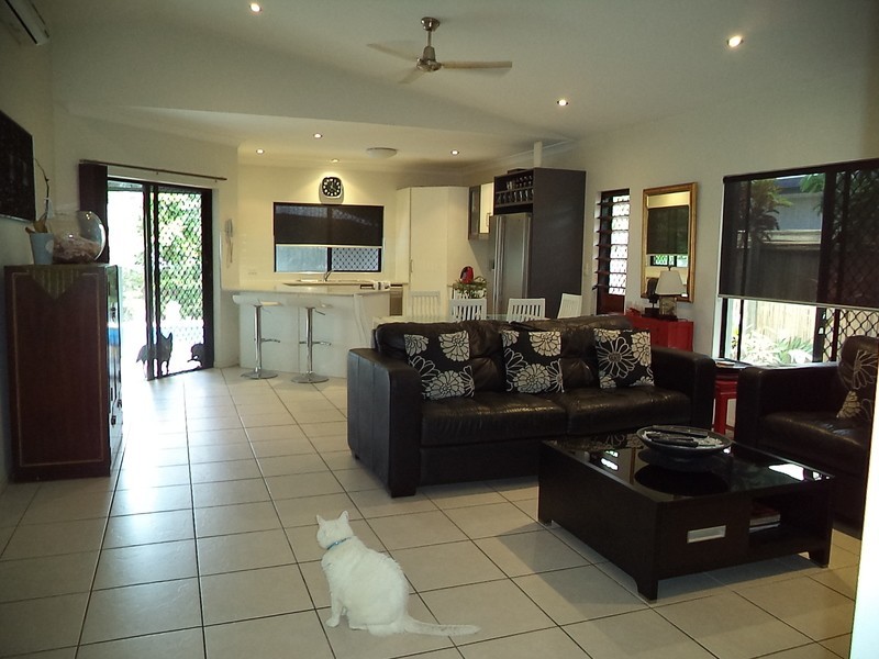 34 Seclusion Drive, Palm Cove QLD 4879